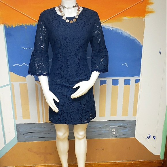 Floral lace dress - Picture 1 of 14